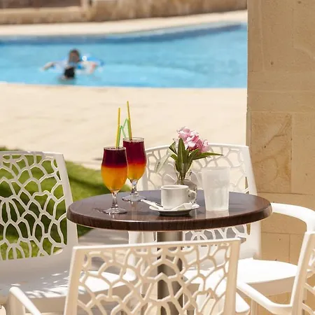 Otel Adelais Tavronitis