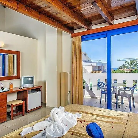Otel Adelais Tavronitis